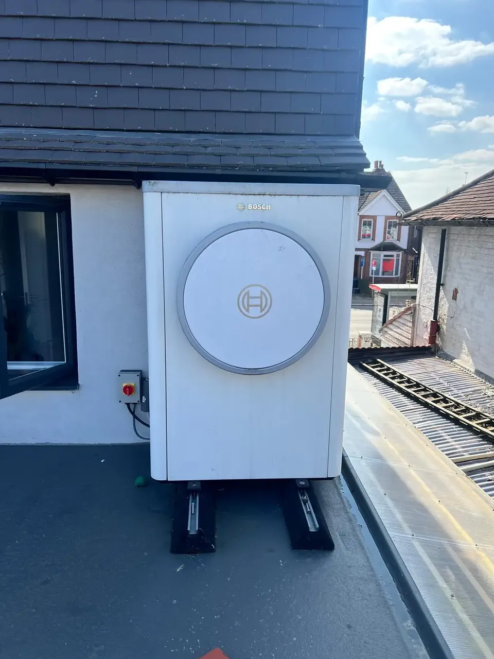 The same unit from the front.