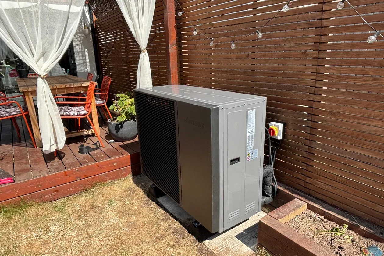 Samsung 12 kW high temperature air source heat pump installed in Ealing W5