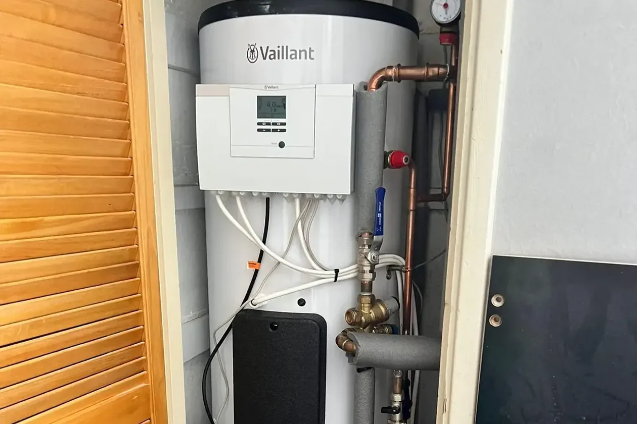 Vaillant hot water cylinder and controller in Enfield EN3